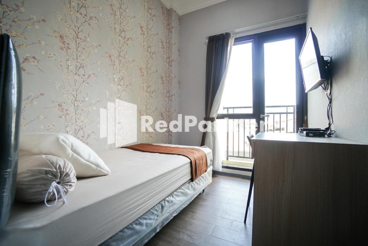 فندق Toba Mansion Syariah Near Benhil Redpartner جاكرتا المظهر الخارجي الصورة