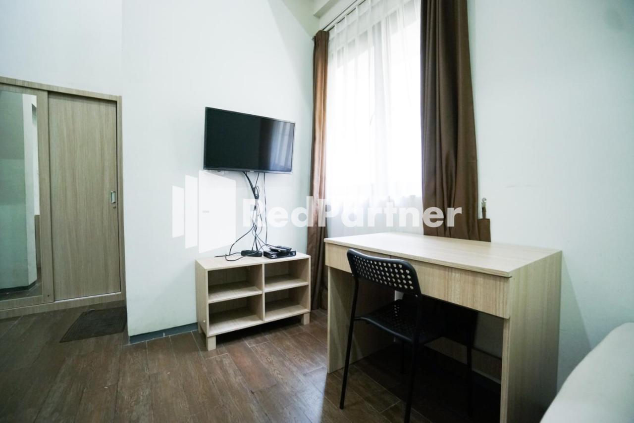 فندق Toba Mansion Syariah Near Benhil Redpartner جاكرتا المظهر الخارجي الصورة