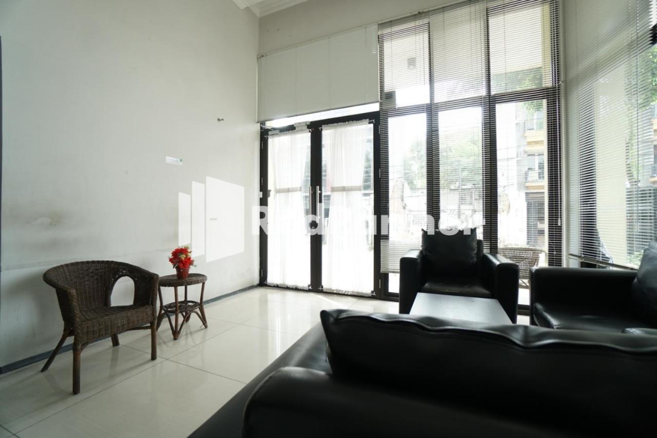 فندق Toba Mansion Syariah Near Benhil Redpartner جاكرتا المظهر الخارجي الصورة